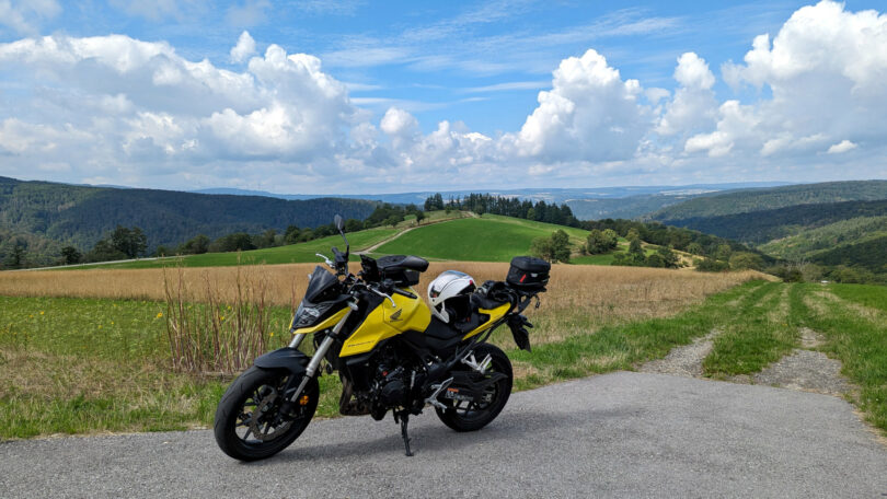 Motorradtour im Rheingauer Taunus, mit Motorrad
